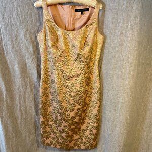 Carmen Marc Valvo Pink with Gold Metallic Flowers Size 4